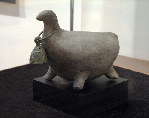 A monochromic stylized pottery from Khorvin